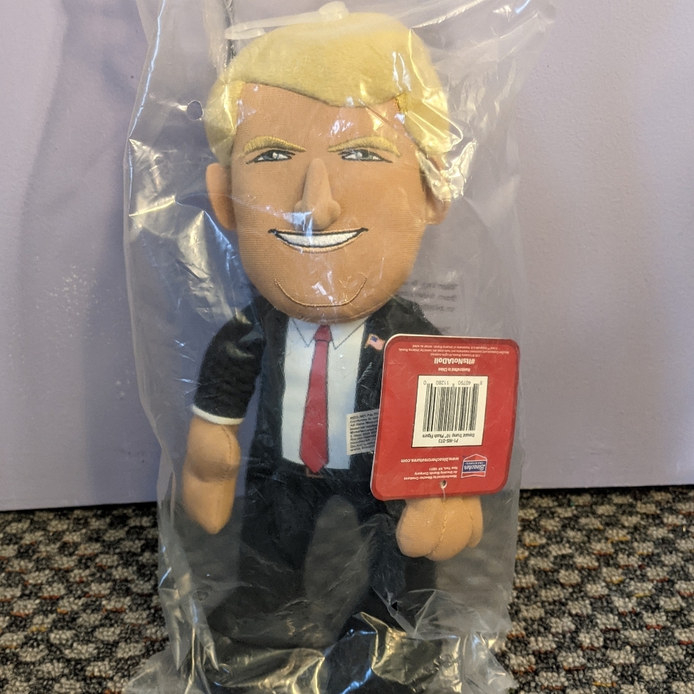 Trump doll 🇺🇸 - Picture 2 of 5